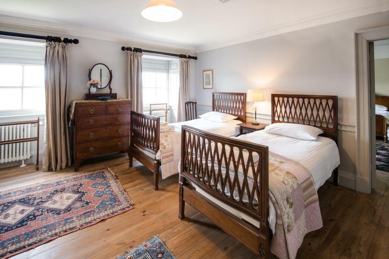 Merchant'S House - Large Two Floor Apartment!! Sleeps Up To 11 People, First Floor Available Separately, Sleeping 2 People At A Reduced Rate!!! อายเมาธ์ ภายนอก รูปภาพ